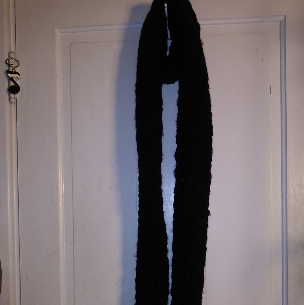 Black fuzzy scarf